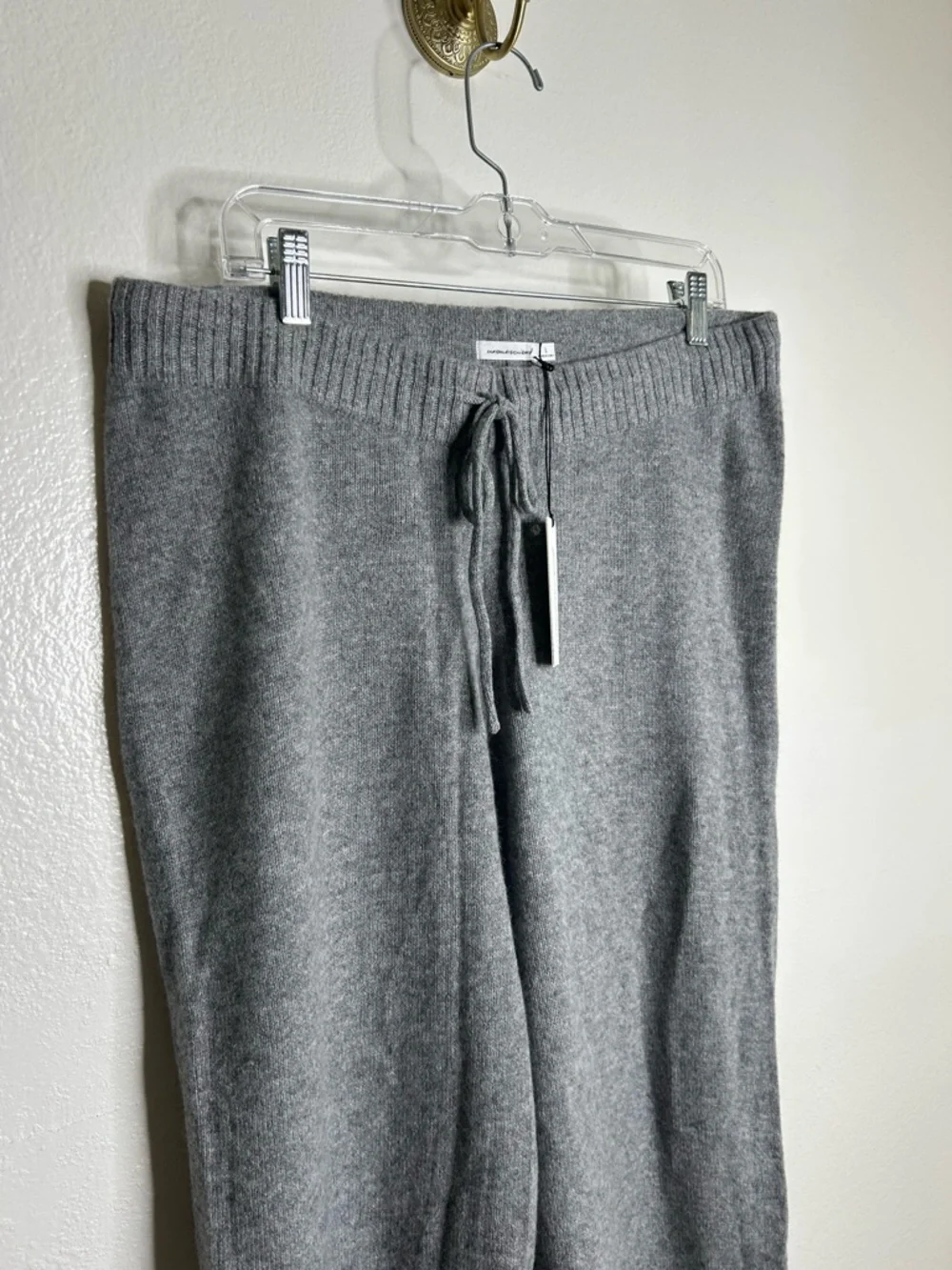 NWT Unsubscribed 100% Cashmere Gray Jogger Sweater Pant Relaxed Fit - Picture 9 of 16